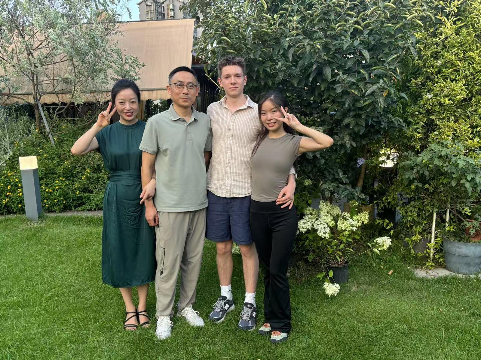 Meeting your parents in Meishan